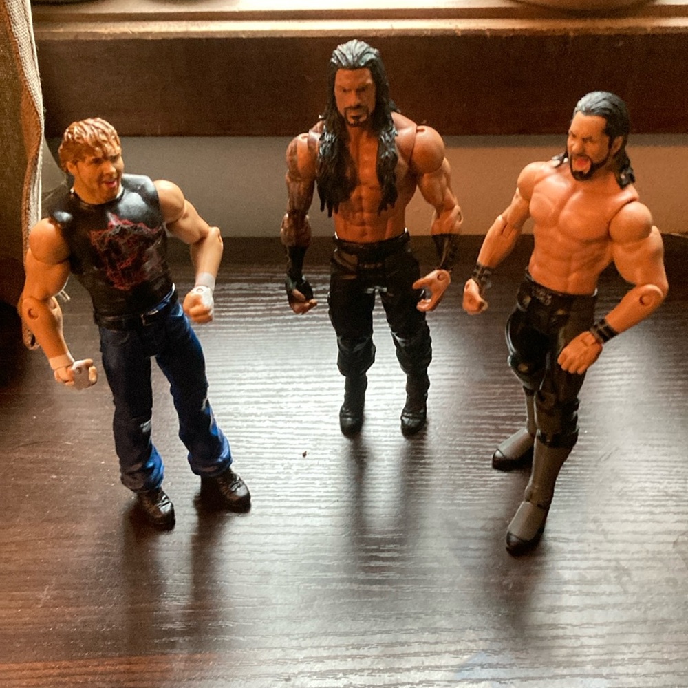 WWE The Shield Roman Reigns, Seth Rollins Dean Ambrose Lot